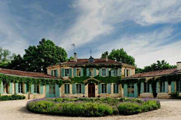Celebrate Your Love at a Charming Chateau in the Heart of the Médoc