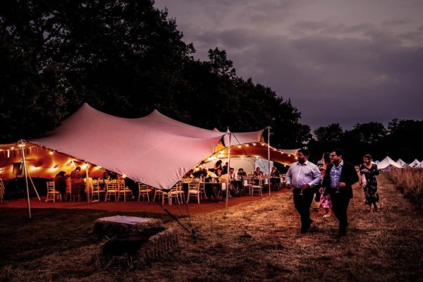 How to Organise an Outdoor Wedding Reception in France?