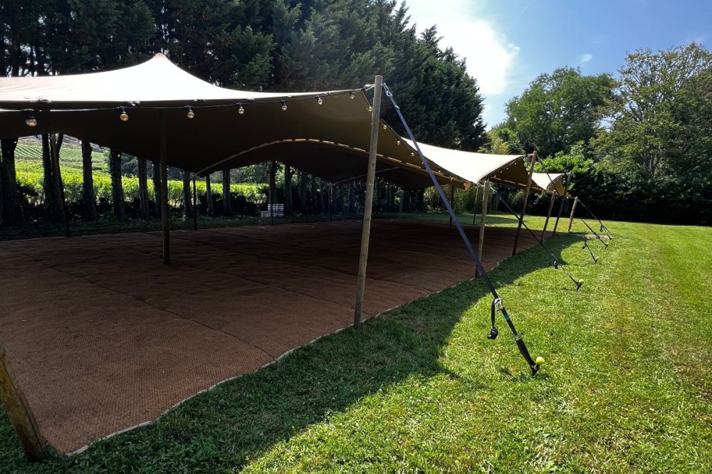 Large Stretch Tent