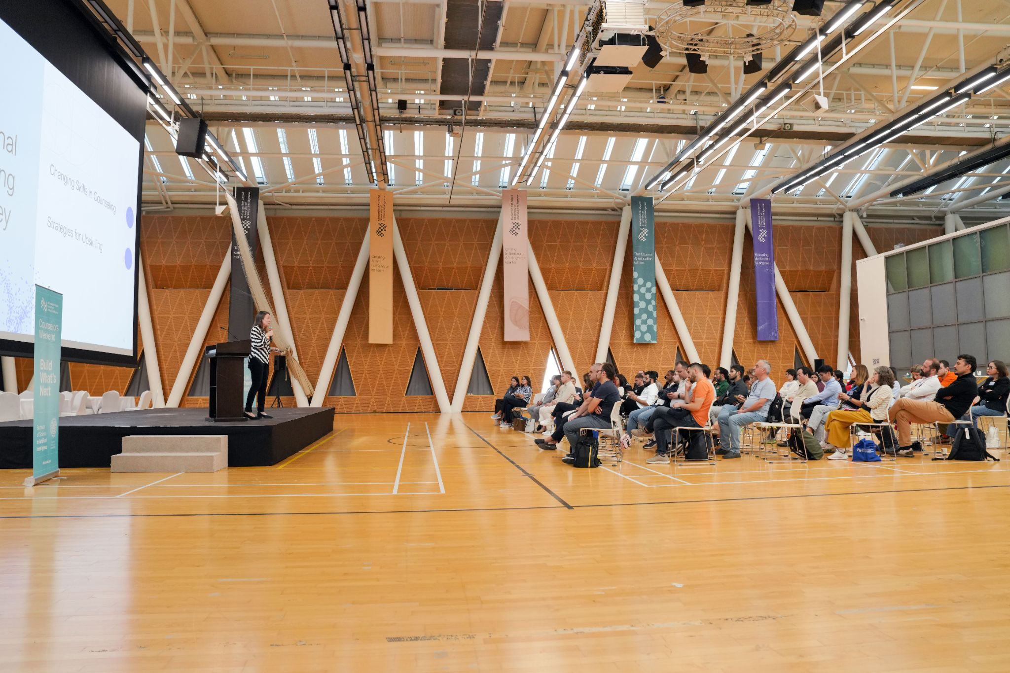 choosing the right podium size and height for an event