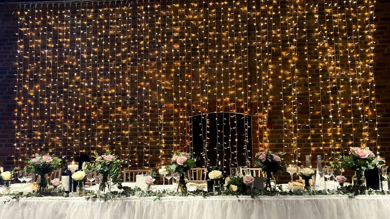 How Much Do Fairy Lights Cost to Hire for a Wedding in France? Event Services Article Fête24
